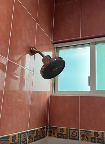 Review by Maria Eugenia J.